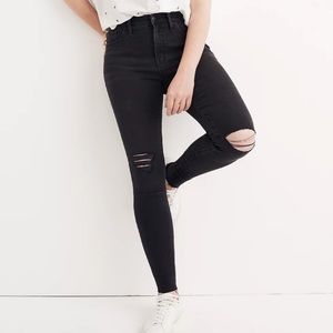Madewell 9” High Rise Skinny Black Raw Hem Distressed Jeans Size 23